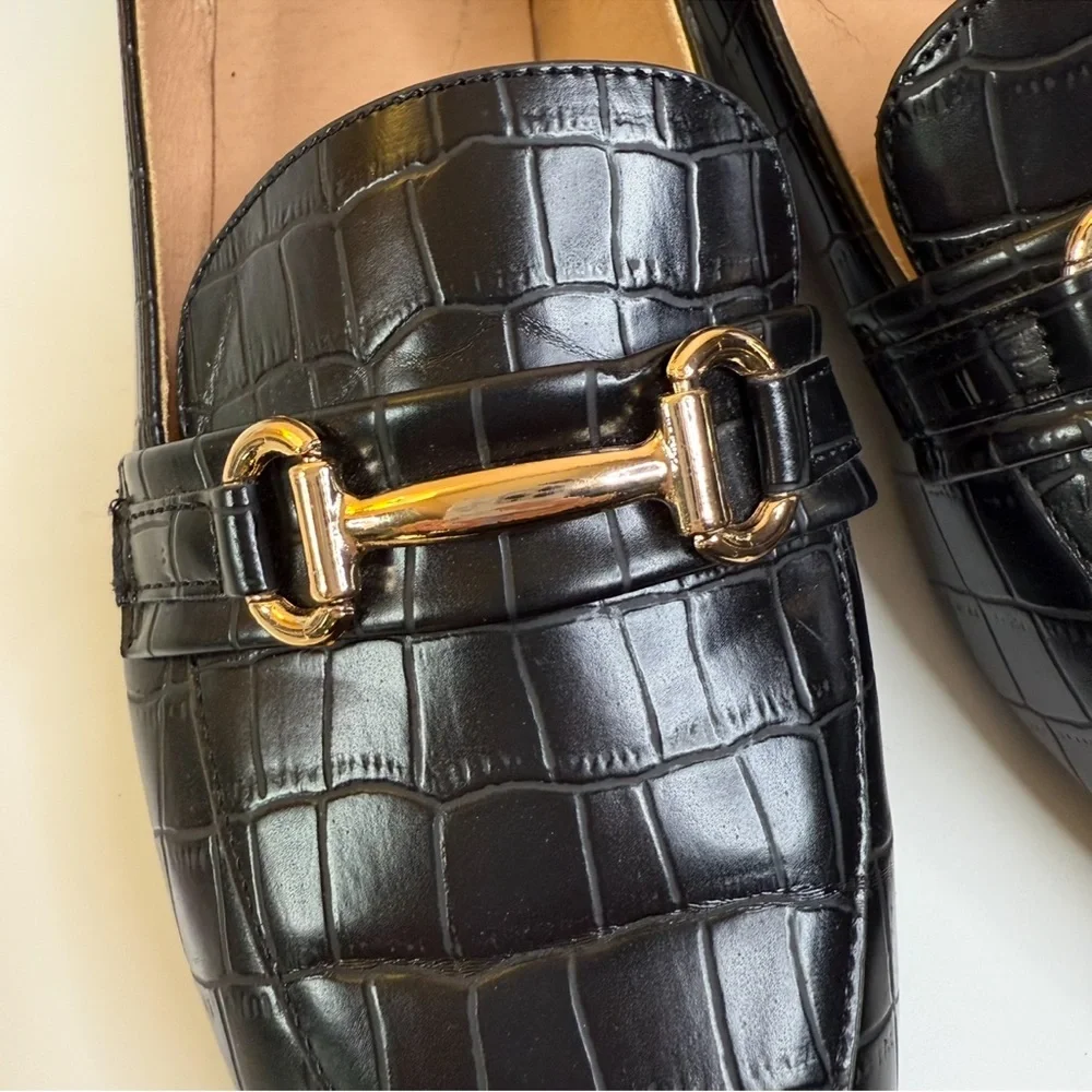 Croc Effect Chain Loafers - Picture 9 of 11